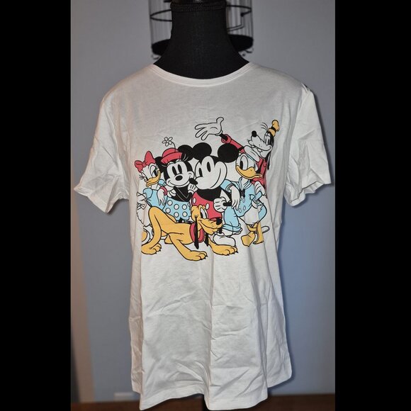 NWOT Amazon Essentials White Disney Short-Sleeve Crew-Neck T-Shirt (L) - Picture 3 of 7